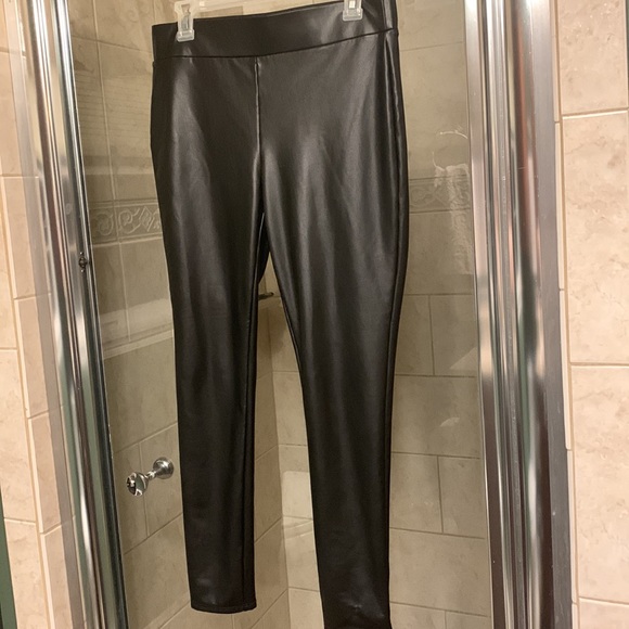 Pair of Loft pleather leather pants - Picture 4 of 6